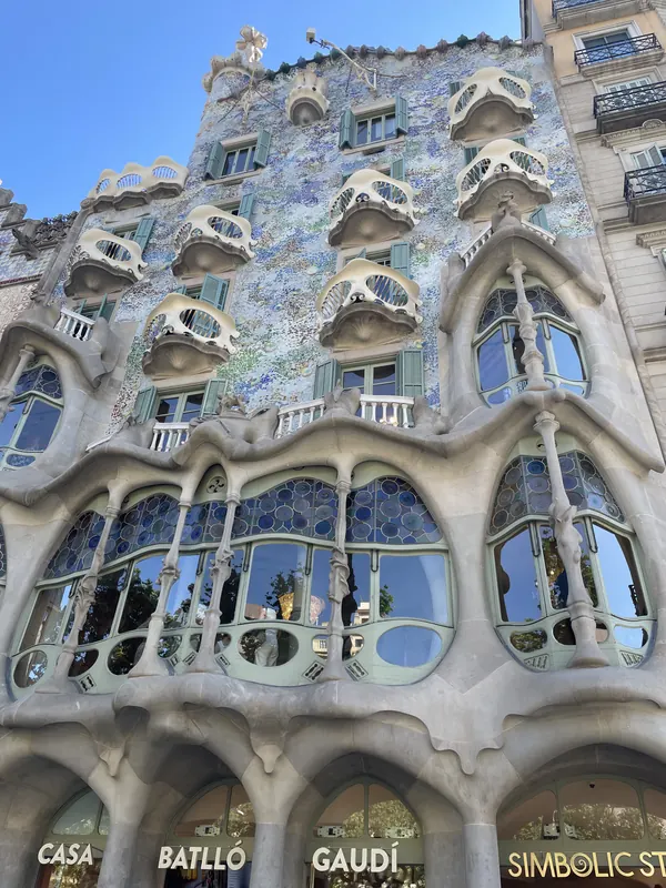 The rippling, mosaic-covered front of Gaudí’s Casa Batlló